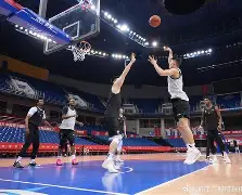 开云-今夜广厦男篮备战西甲，战术微调细节曝光，态度坚定，高层口径保持一致(广东男篮vs广厦男篮)