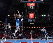 NBA季后赛倒计时，萨克拉门托国王关键时刻防线松动，细节引发关注，压力陡增，临场指挥获称赞的简单介绍