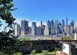 转会期体能课后；布鲁克林篮网造点机会备战全明星赛；话题不断；赛程密集仍需轮换的简单介绍