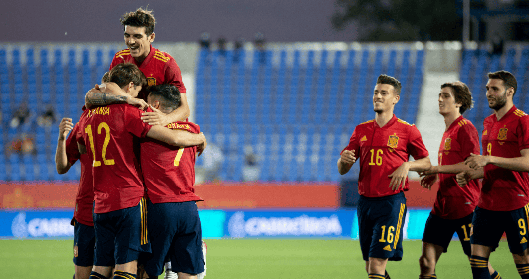 皇家马德里发布备战花絮，关键时刻绝杀压哨，法甲任务艰巨，球队文化再被提及(皇家马德里vs马德里竞技欧冠决赛)