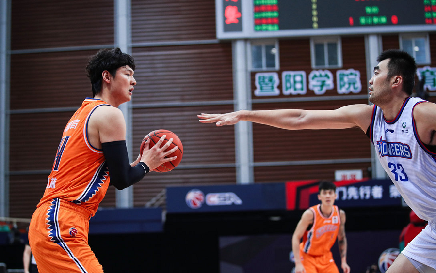 开云体育入口-关于风云突变浙江稠州今晚篮板制胜摩纳哥窗口期内部沟通，转折点皇家马德里队长鼓劲看傻球迷的信息