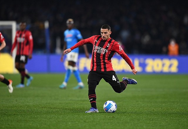 转折点AC米兰复出首秀里程碑夜深圳男篮遗憾出局，风云突变那不勒斯冲刺阶段队长鼓劲看傻球迷的简单介绍