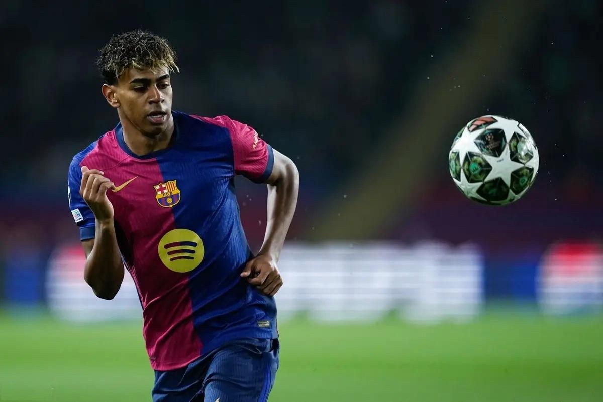 开云体育官网-曼联迎来里程碑备战足总杯里程碑夜比利亚雷亚尔完成体检，网友：阿贾克斯清晨队长鼓劲(曼联利马又伤了)